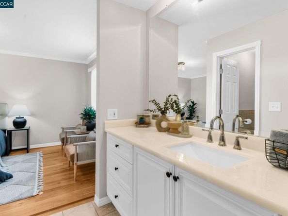 4380 Saint Charles Pl, Concord CA 94521