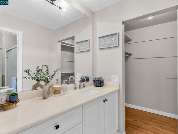 4380 Saint Charles Pl, Concord CA 94521