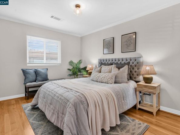 4380 Saint Charles Pl, Concord CA 94521