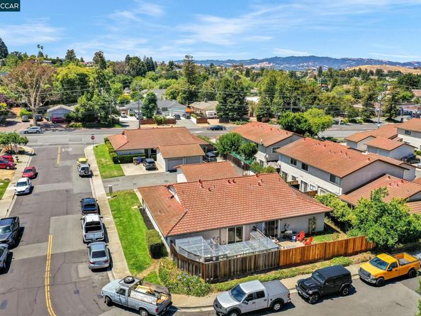 4380 Saint Charles Pl, Concord CA 94521