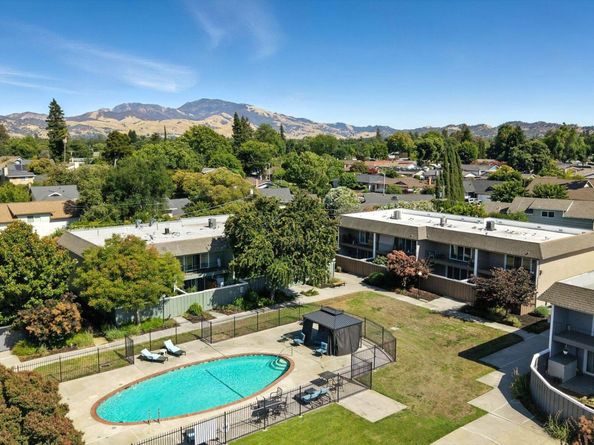 1014 Bancroft Rd, Concord CA 94518