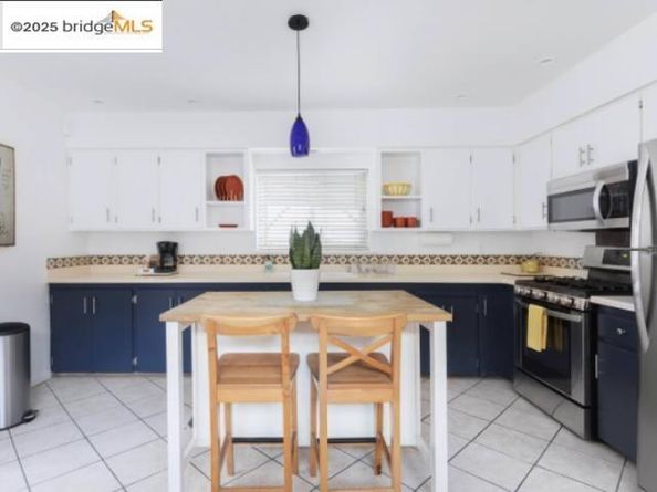 6432 Sunnymere, Oakland CA 94605