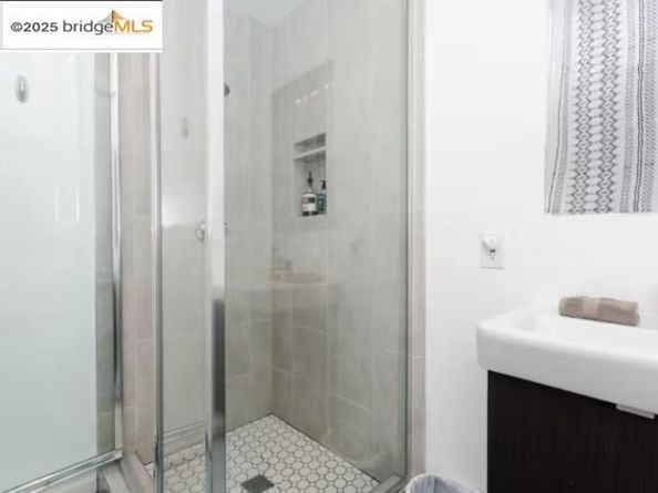 6432 Sunnymere, Oakland CA 94605