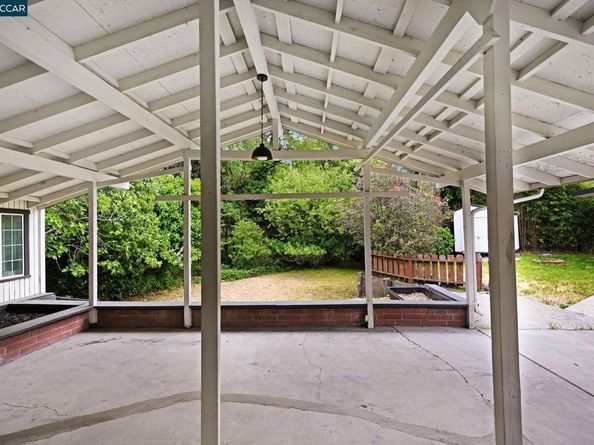 2326 Estrella Ct, Pinole CA 94564