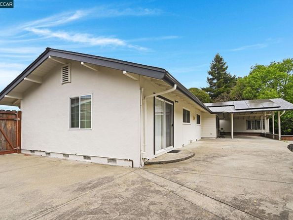 2326 Estrella Ct, Pinole CA 94564
