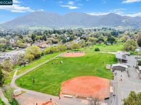 1731 Indian Wells Way, Clayton CA 94517