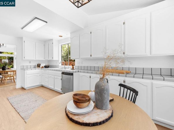 1731 Indian Wells Way, Clayton CA 94517
