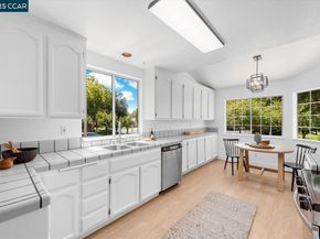 1731 Indian Wells Way, Clayton CA 94517