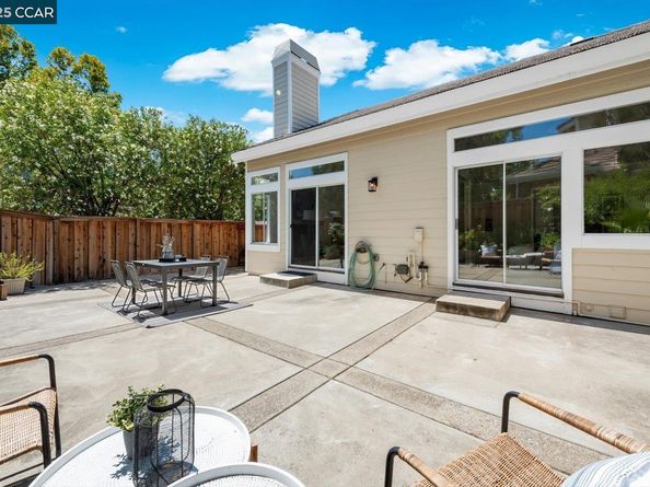 1731 Indian Wells Way, Clayton CA 94517