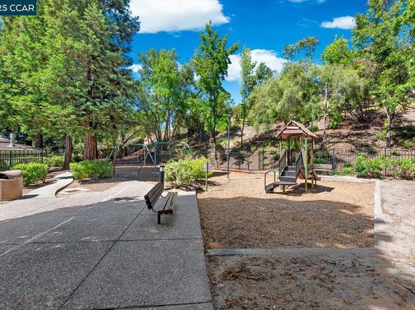 1731 Indian Wells Way, Clayton CA 94517