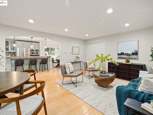 6342 Doran Dr, Oakland CA 94611