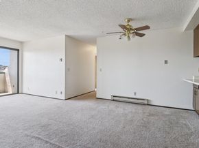 398 Parrott St 302, San Leandro CA 94577