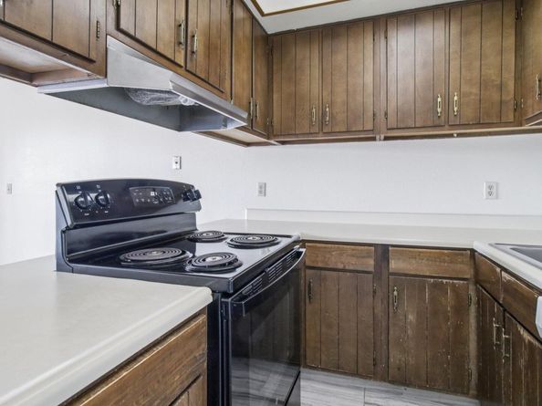 398 Parrott St 302, San Leandro CA 94577