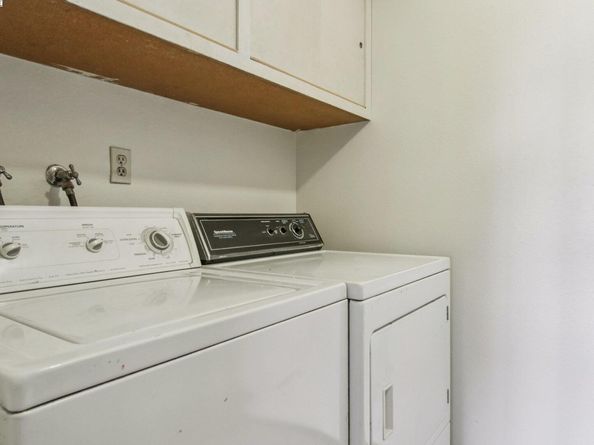 398 Parrott St 302, San Leandro CA 94577