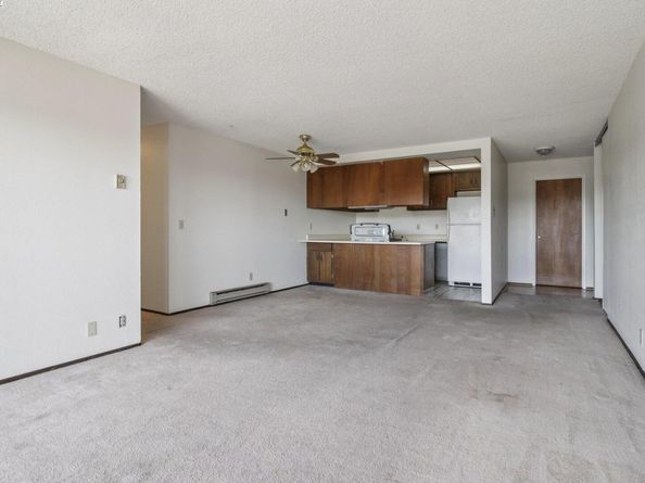 398 Parrott St 302, San Leandro CA 94577