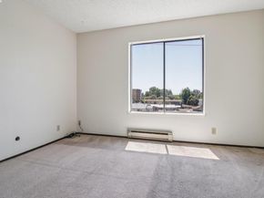 398 Parrott St 302, San Leandro CA 94577
