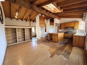 40 Hilldale Ct, Orinda CA 94563