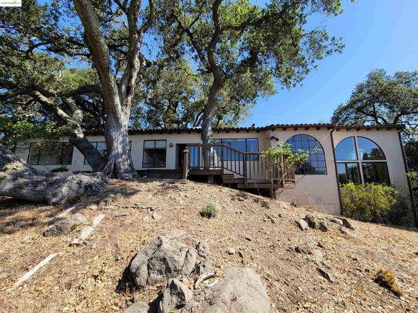 40 Hilldale Ct, Orinda CA 94563