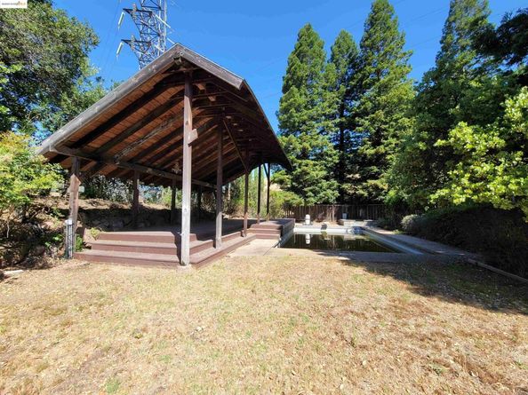 40 Hilldale Ct, Orinda CA 94563