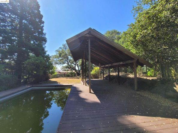 40 Hilldale Ct, Orinda CA 94563