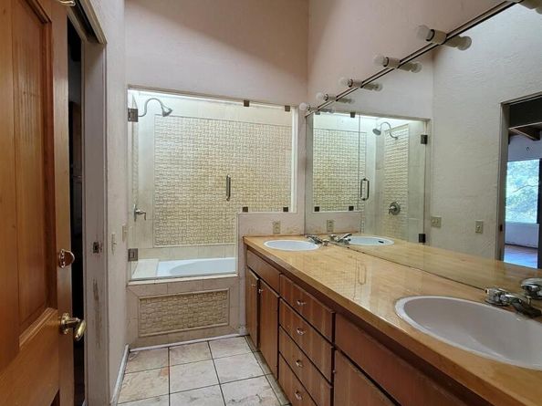 40 Hilldale Ct, Orinda CA 94563