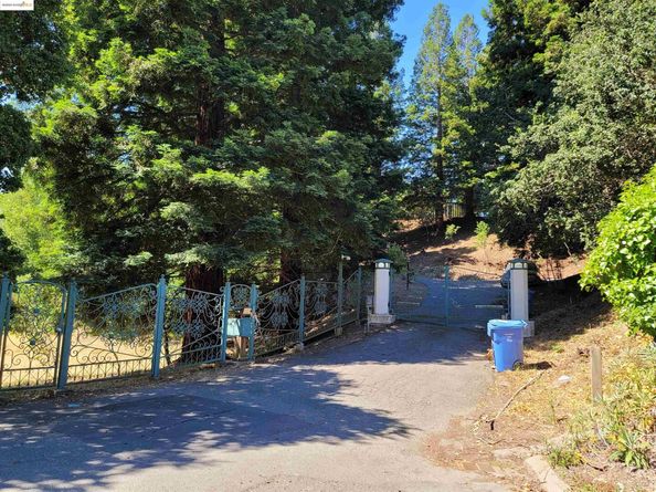 40 Hilldale Ct, Orinda CA 94563