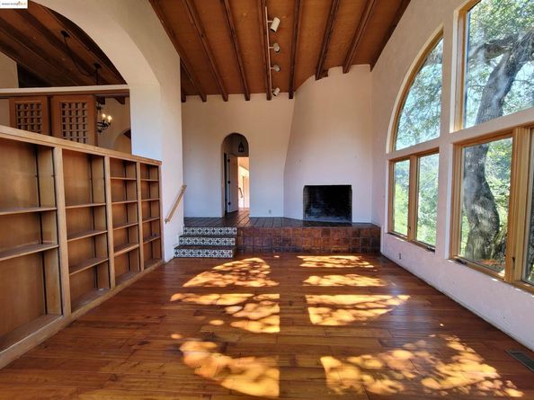 40 Hilldale Ct, Orinda CA 94563