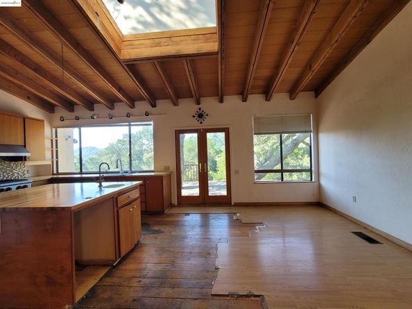 40 Hilldale Ct, Orinda CA 94563