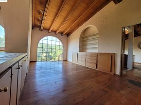 40 Hilldale Ct, Orinda CA 94563
