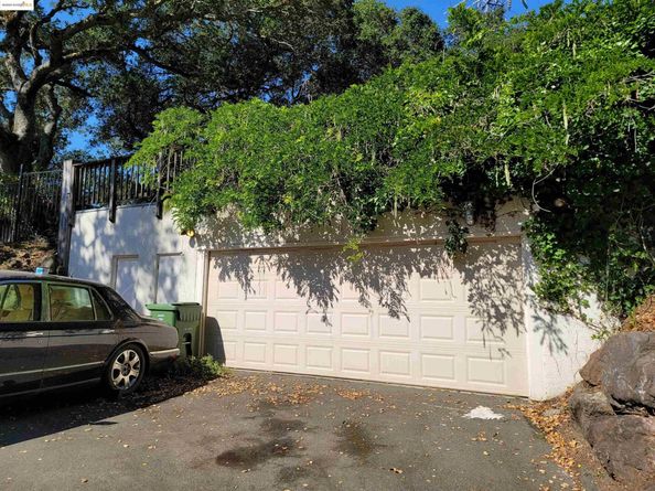 40 Hilldale Ct, Orinda CA 94563