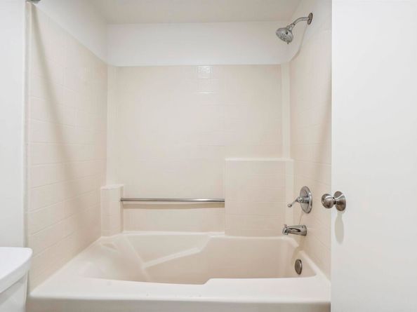 760 Canyon Oaks Dr D, Oakland CA 94605