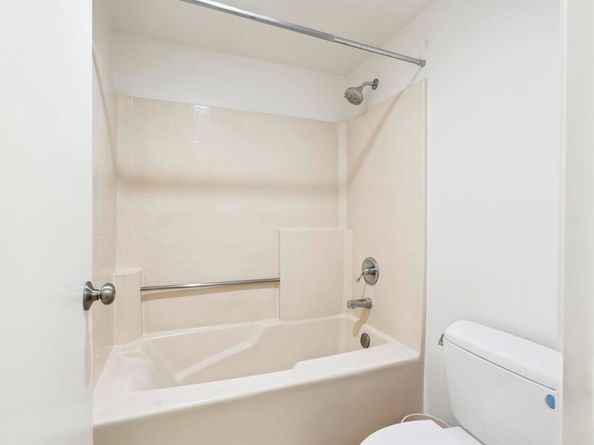760 Canyon Oaks Dr D, Oakland CA 94605