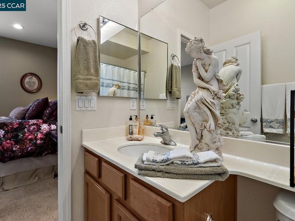26 Warhol Way, Pleasant Hill CA 94523