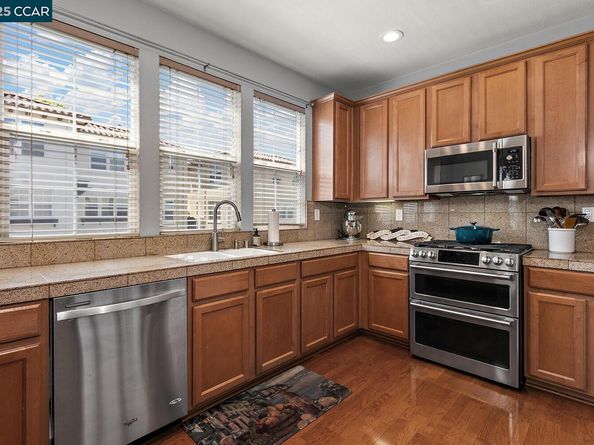 26 Warhol Way, Pleasant Hill CA 94523