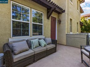 26 Warhol Way, Pleasant Hill CA 94523