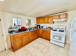 2625 75Th Ave, Oakland CA 94605