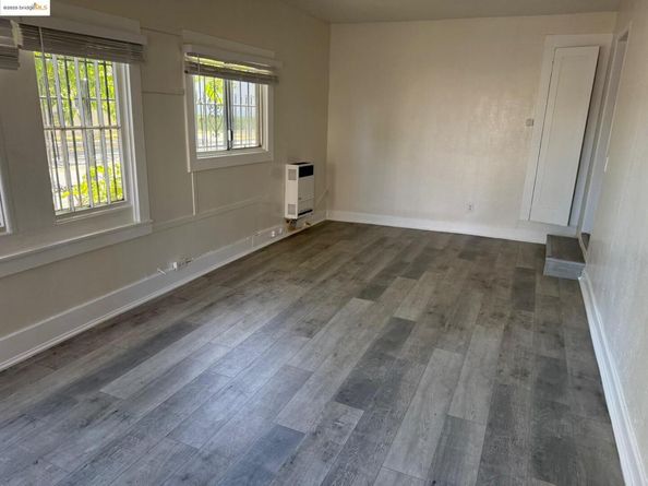 2542 Filbert St, Oakland CA 94607