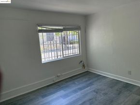 2542 Filbert St, Oakland CA 94607