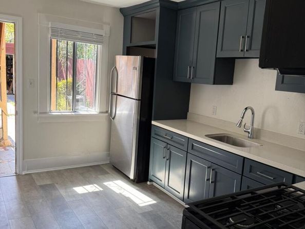 2542 Filbert St, Oakland CA 94607