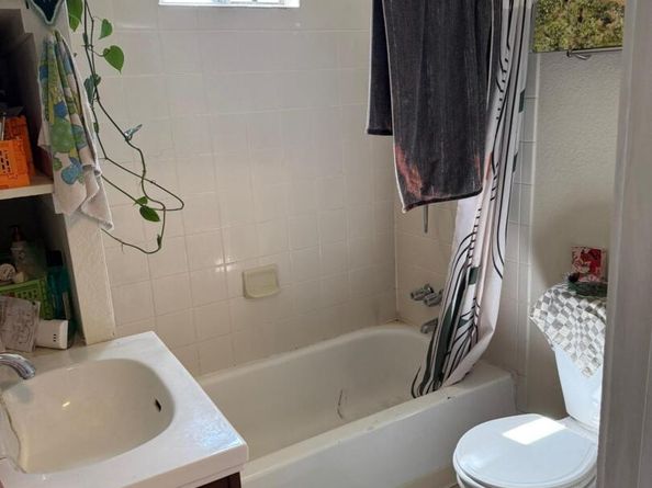 2542 Filbert St, Oakland CA 94607