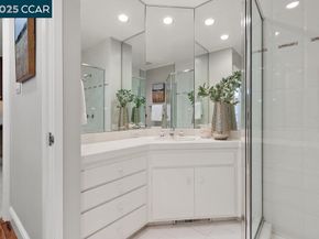 3949 Canyon Rd, Lafayette CA 94549