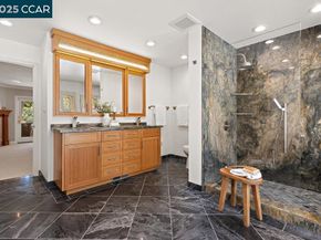3949 Canyon Rd, Lafayette CA 94549