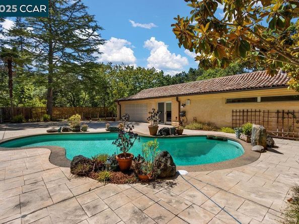 3949 Canyon Rd, Lafayette CA 94549