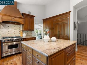 3949 Canyon Rd, Lafayette CA 94549