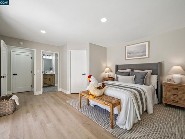 1736 Golden Rain Rd 2, Walnut Creek CA 94595