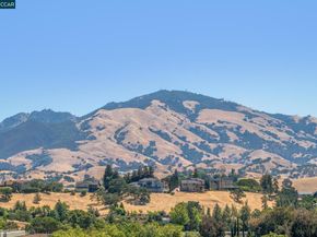 1736 Golden Rain Rd 2, Walnut Creek CA 94595