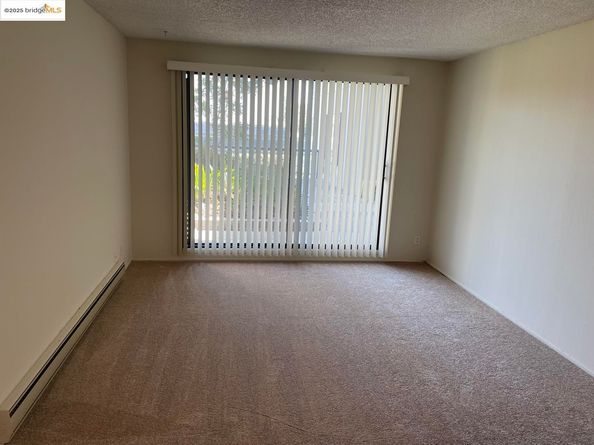 Undisclosed Address #41108229, Emeryville CA 94608