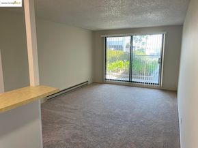 Undisclosed Address #41108229, Emeryville CA 94608