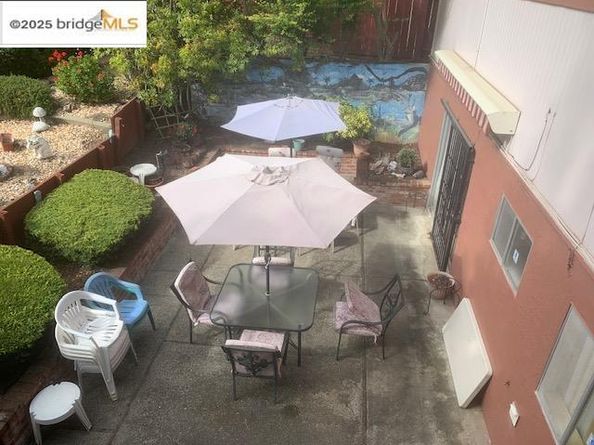 25 Woodcliff Ct, Oakland CA 94605