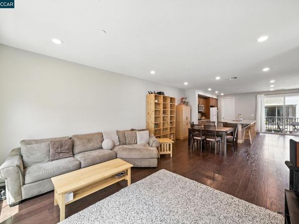 3988 Windsor, Dublin CA 94568